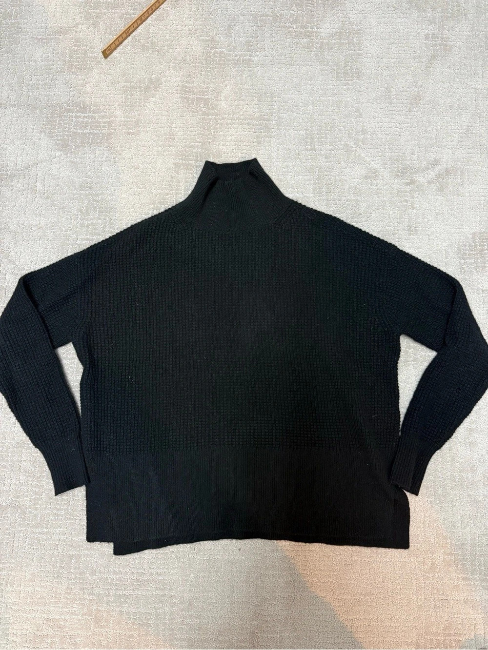 Everlane Black Turtleneck Sweater Size XS Like New